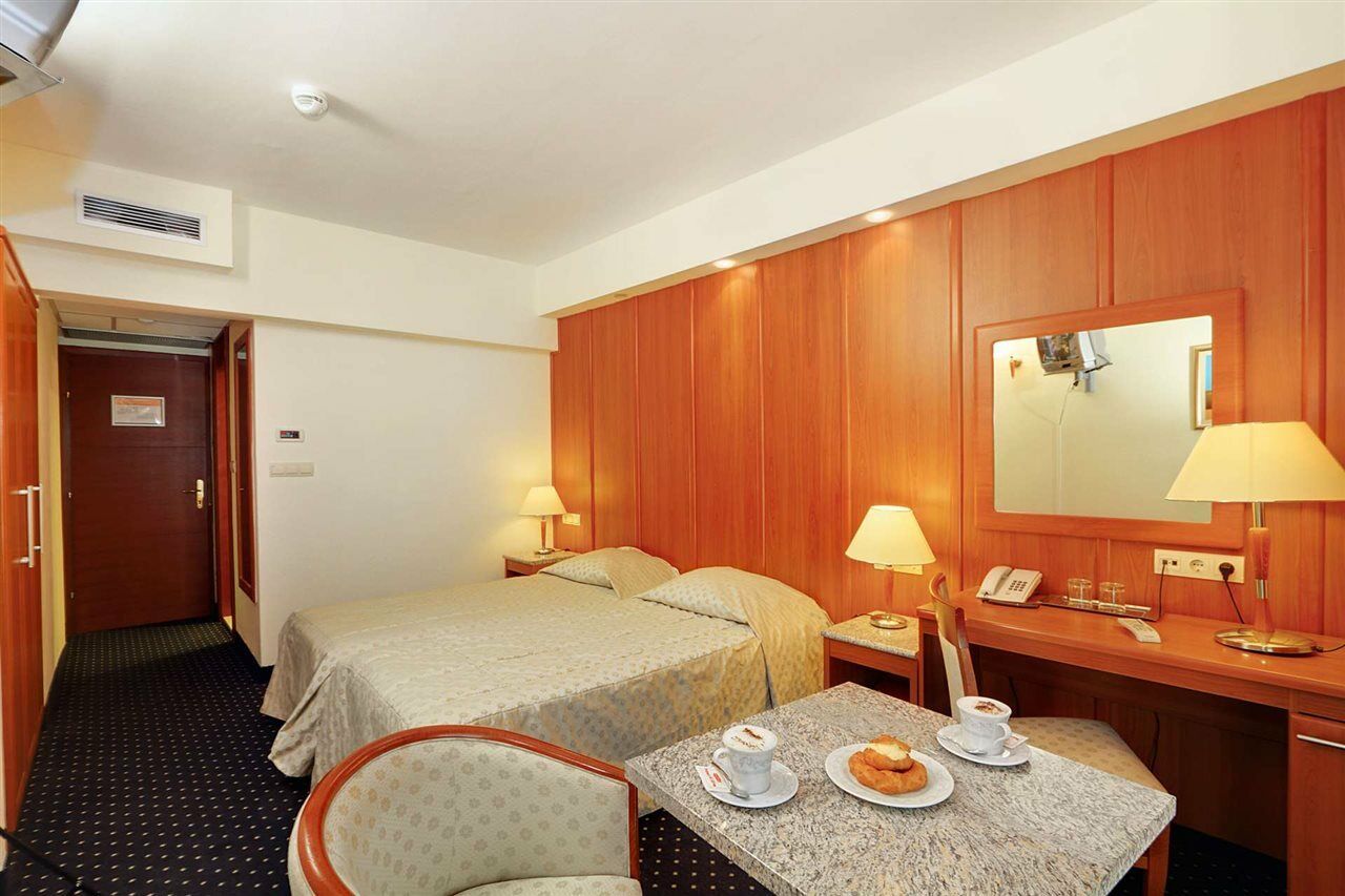 Marko Polo Maradiso Hotel By Aminess Корчула Экстерьер фото